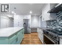 401 97a Highway, Sicamous, BC V0E2V1 Photo 12