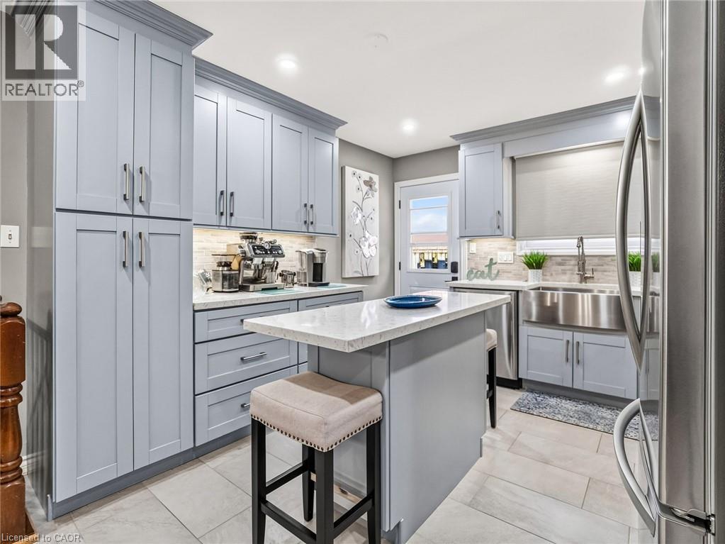 16 JUNIPER Drive - 4