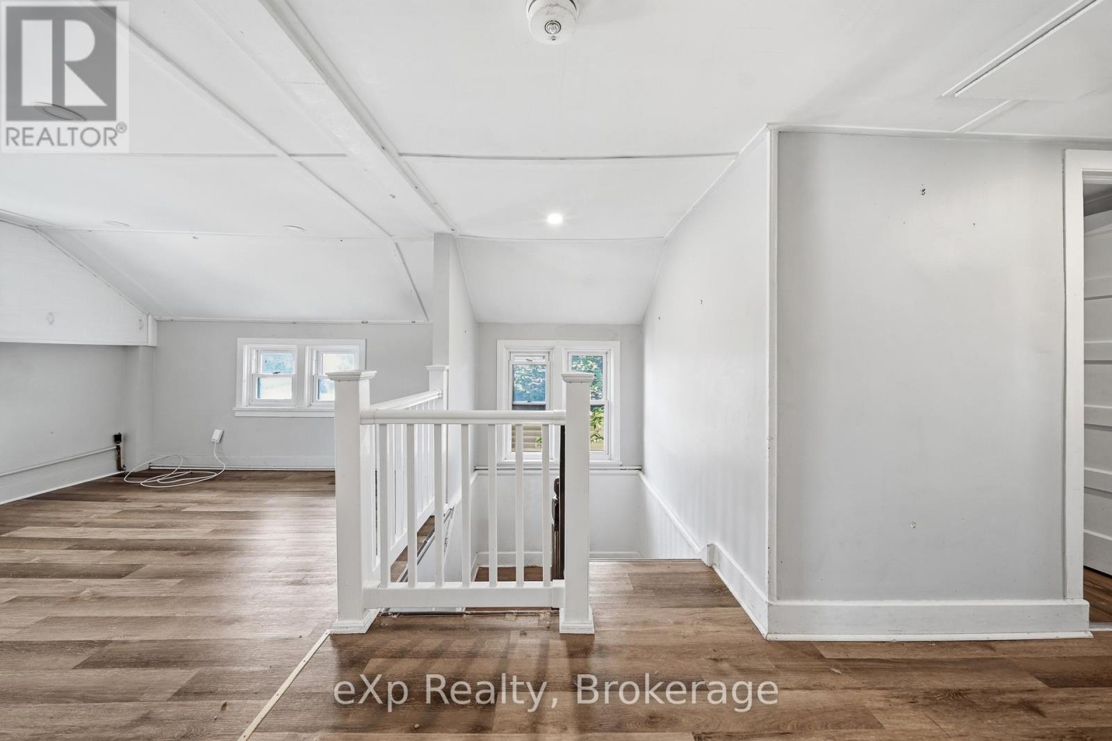 326 SIDNEY STREET - 12