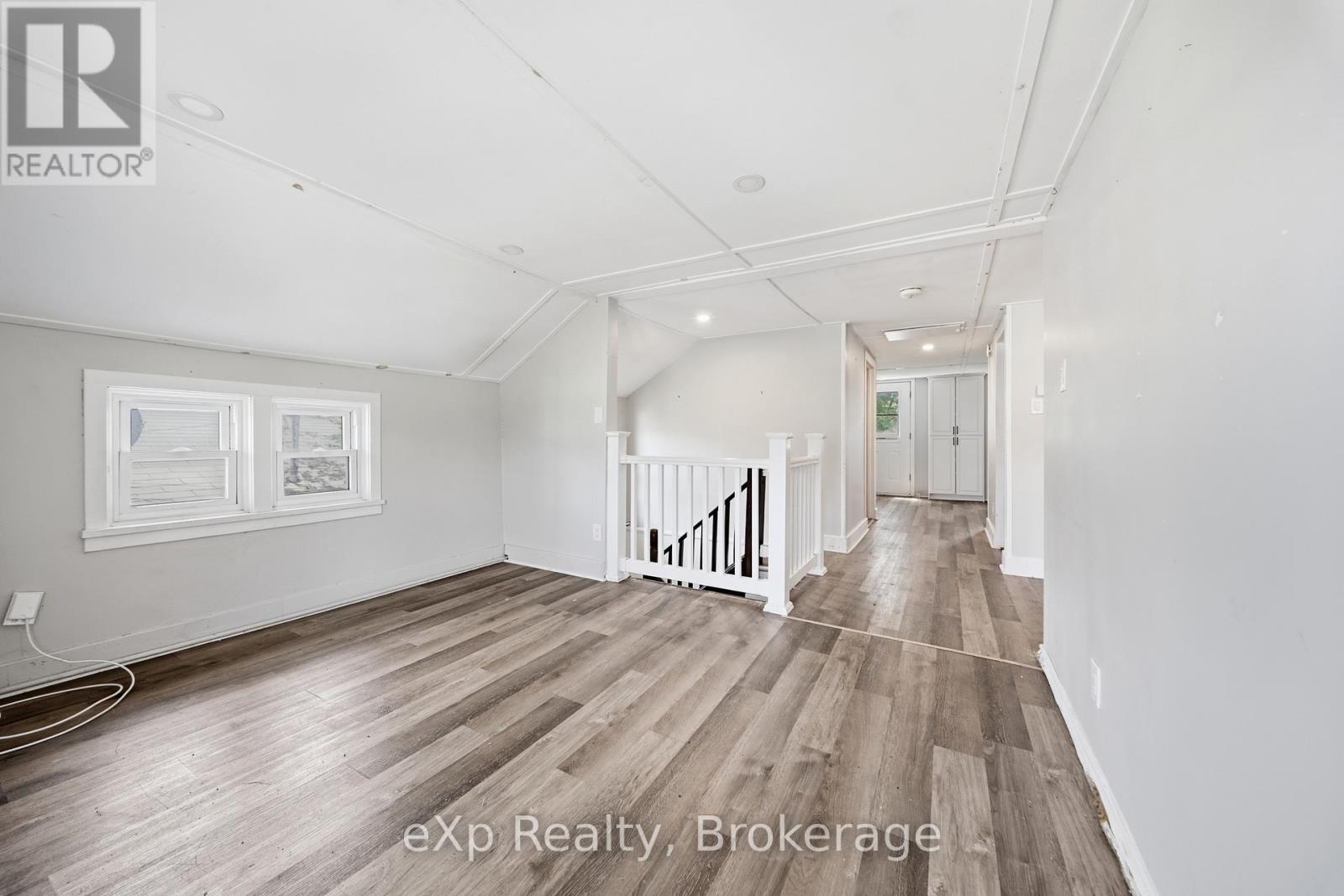326 SIDNEY STREET - 14