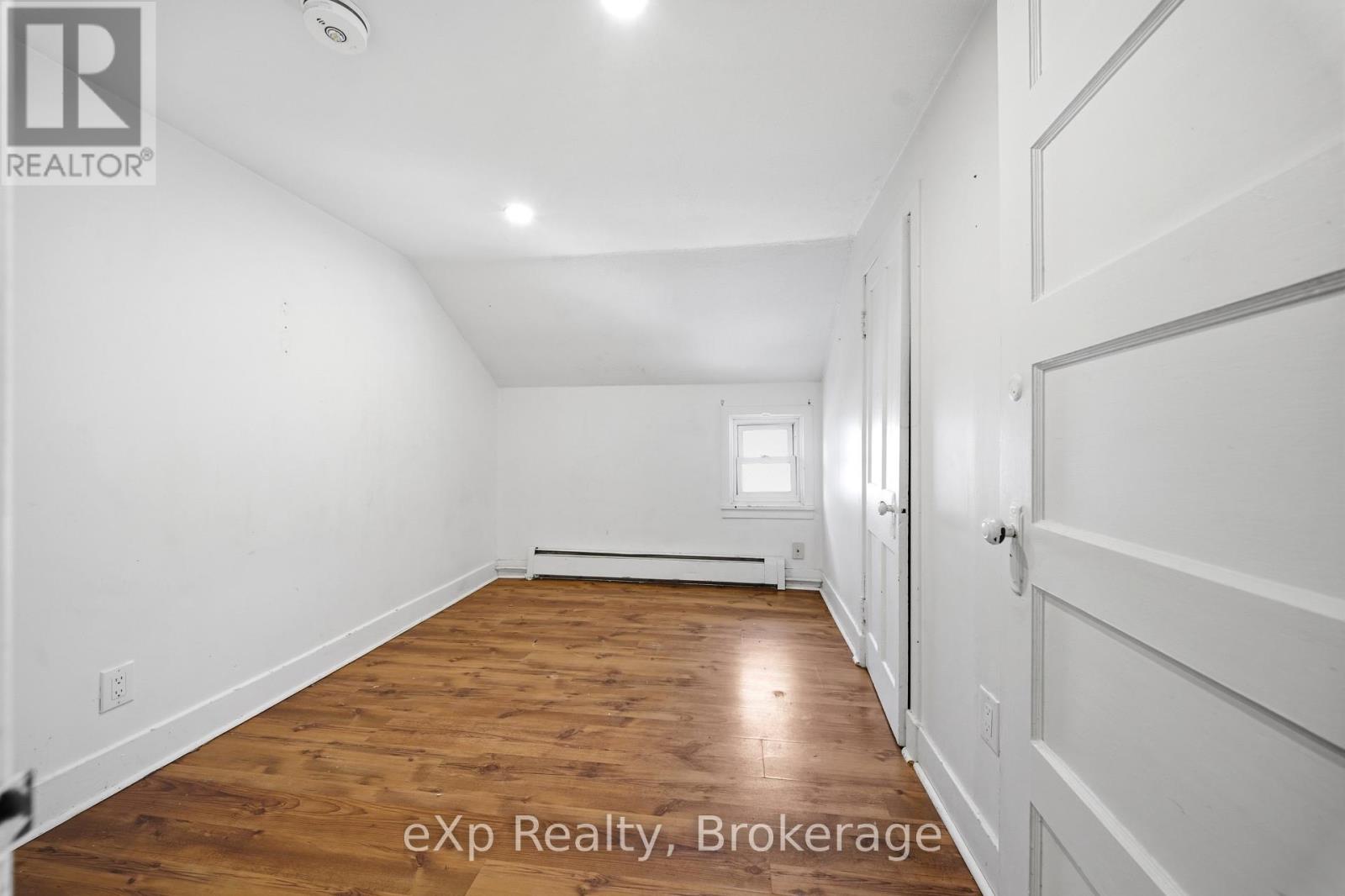 326 SIDNEY STREET - 17