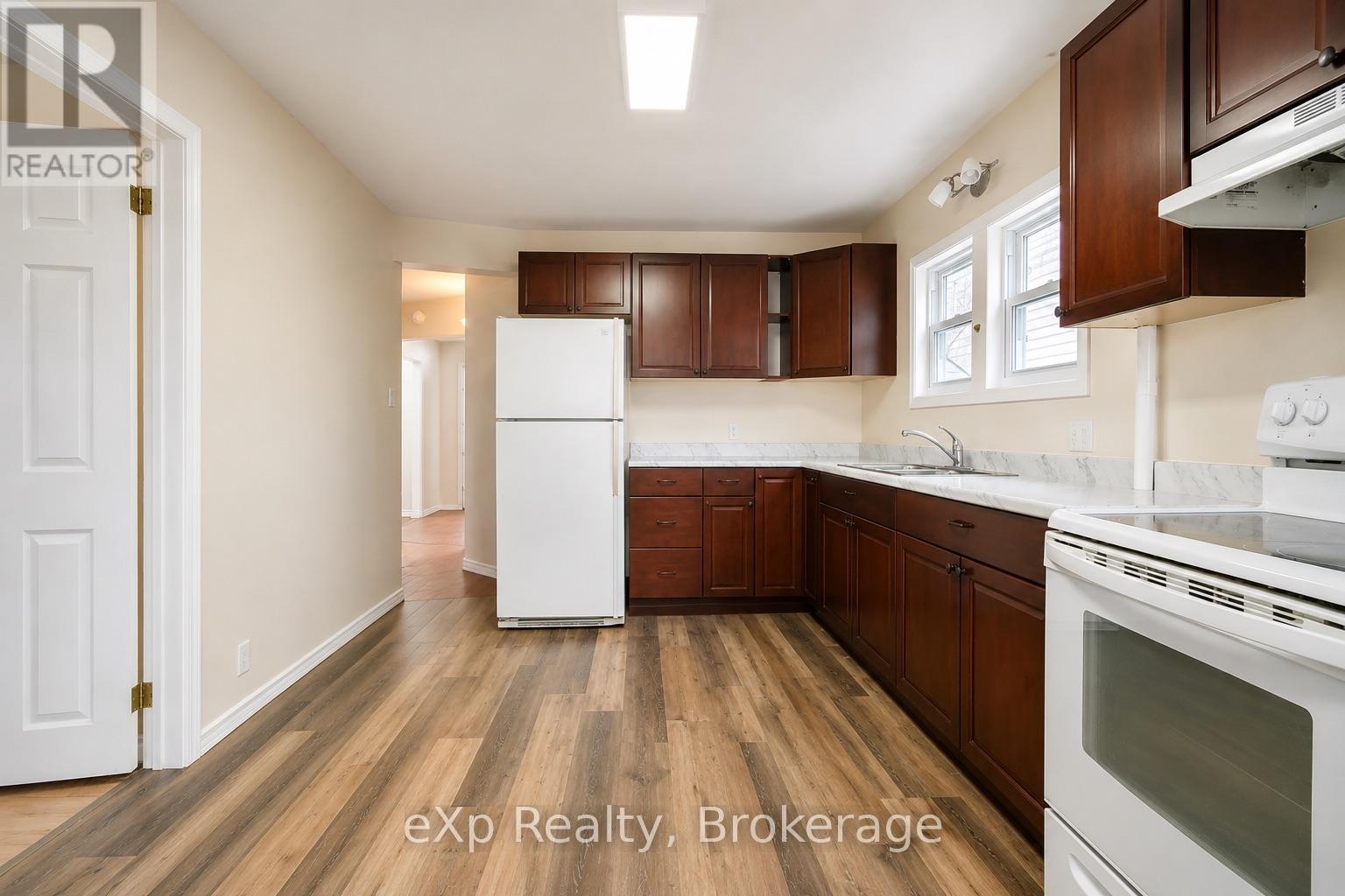 326 SIDNEY STREET - 7