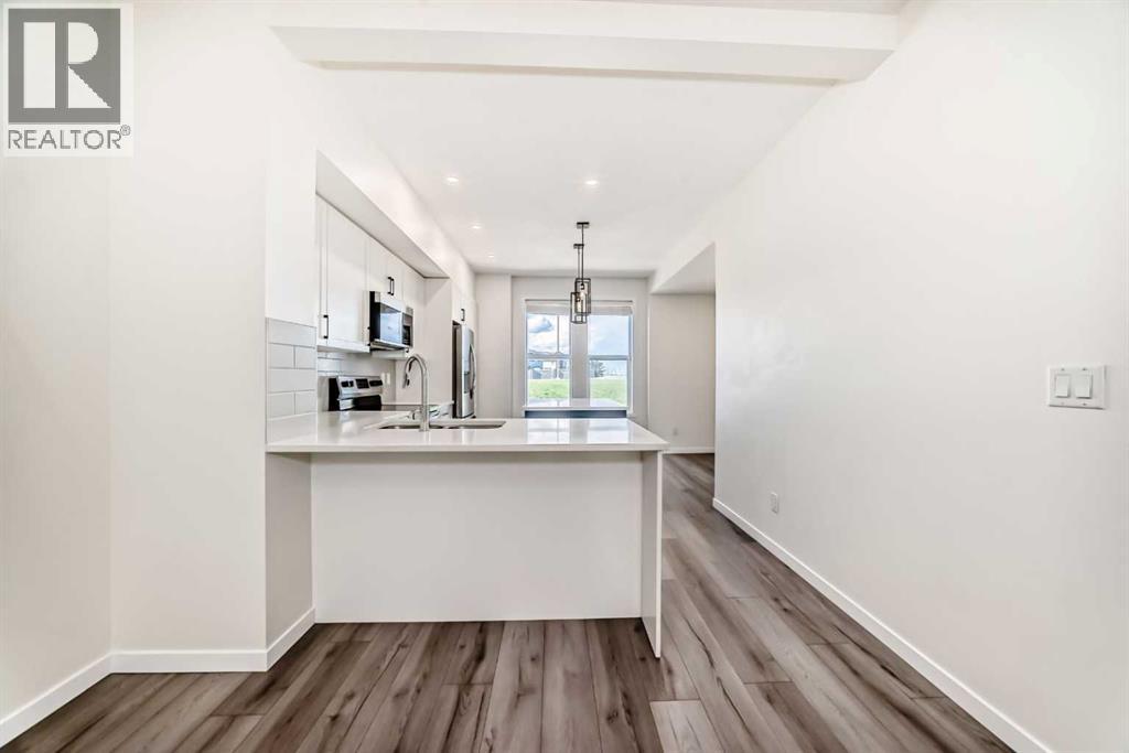 336 South Point Square SW - 15