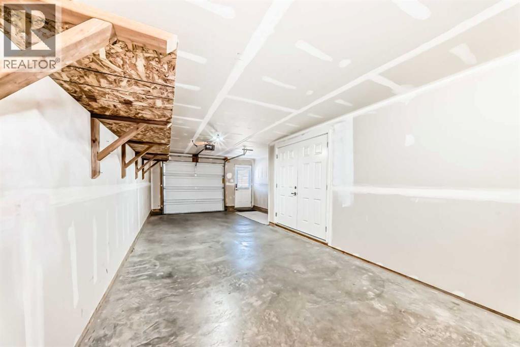 336 South Point Square SW - 11