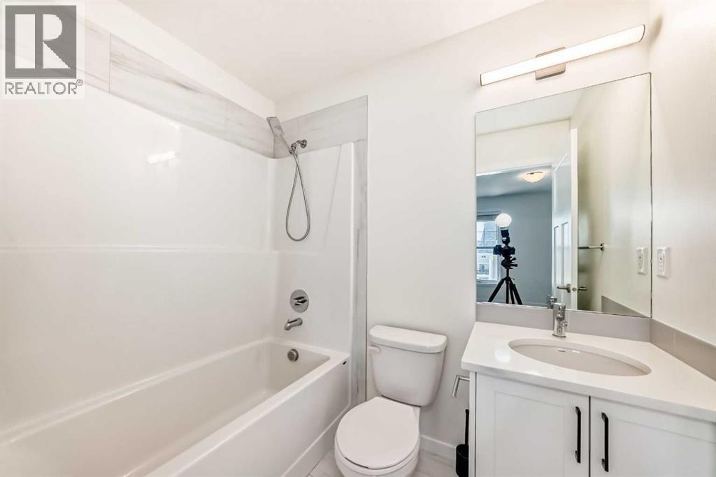336 South Point Square SW - 50