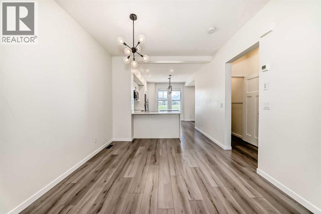 336 South Point Square SW - 25