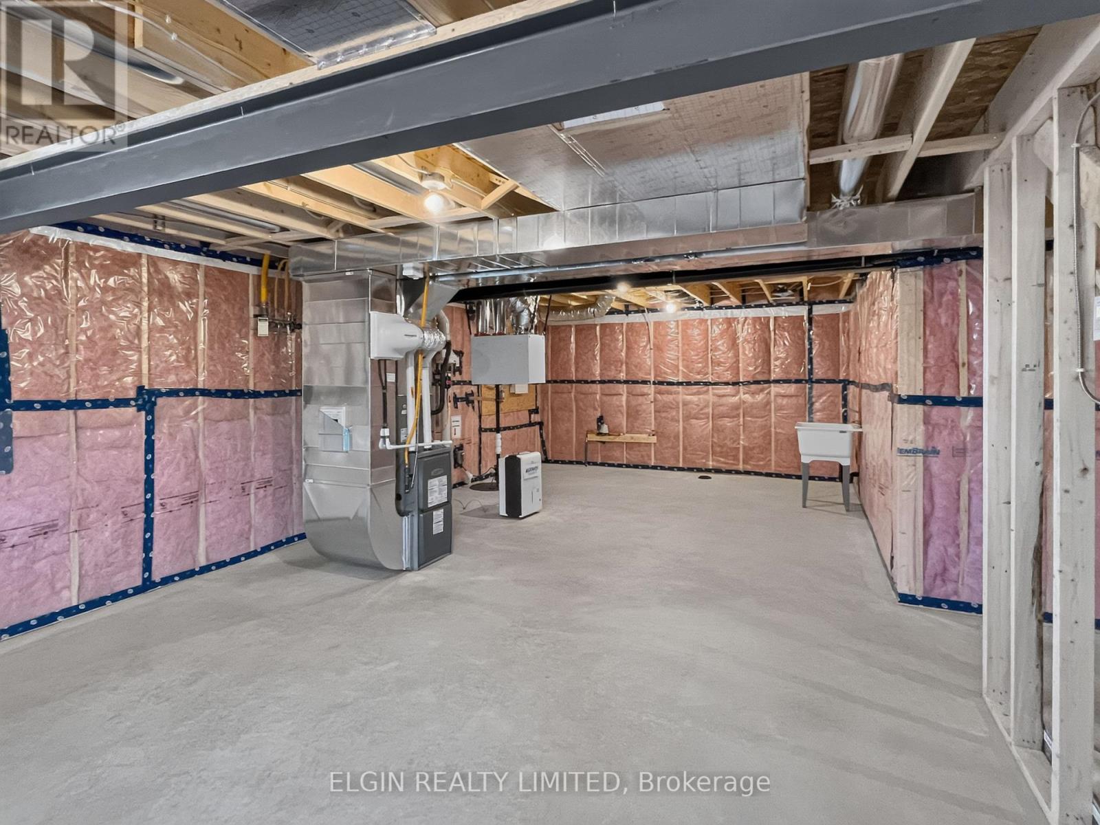 5 COLUMBUS COURT - 20