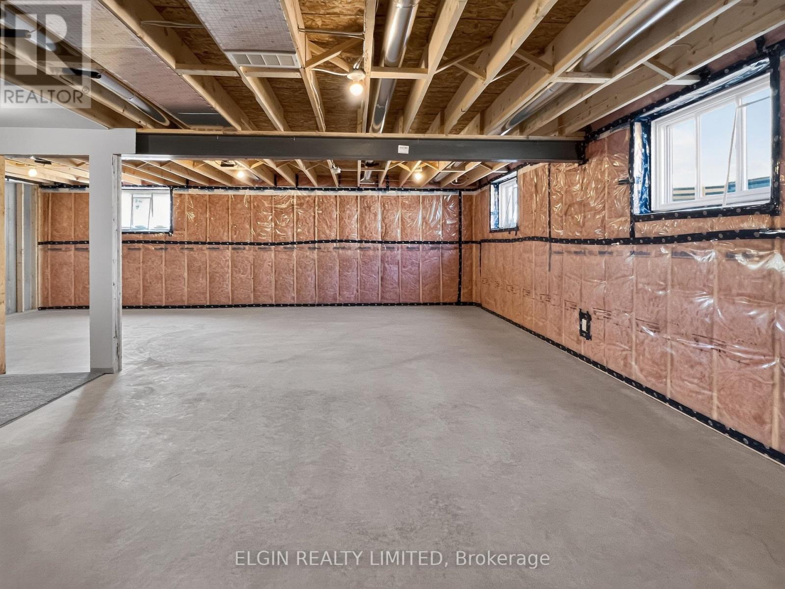 5 COLUMBUS COURT - 21