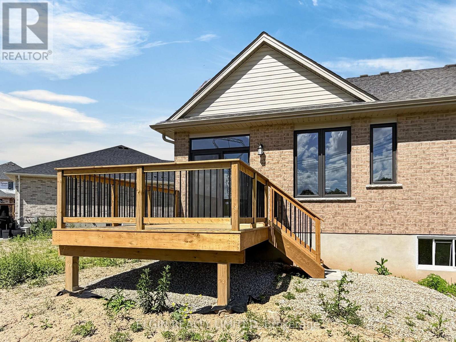 5 COLUMBUS COURT - 24