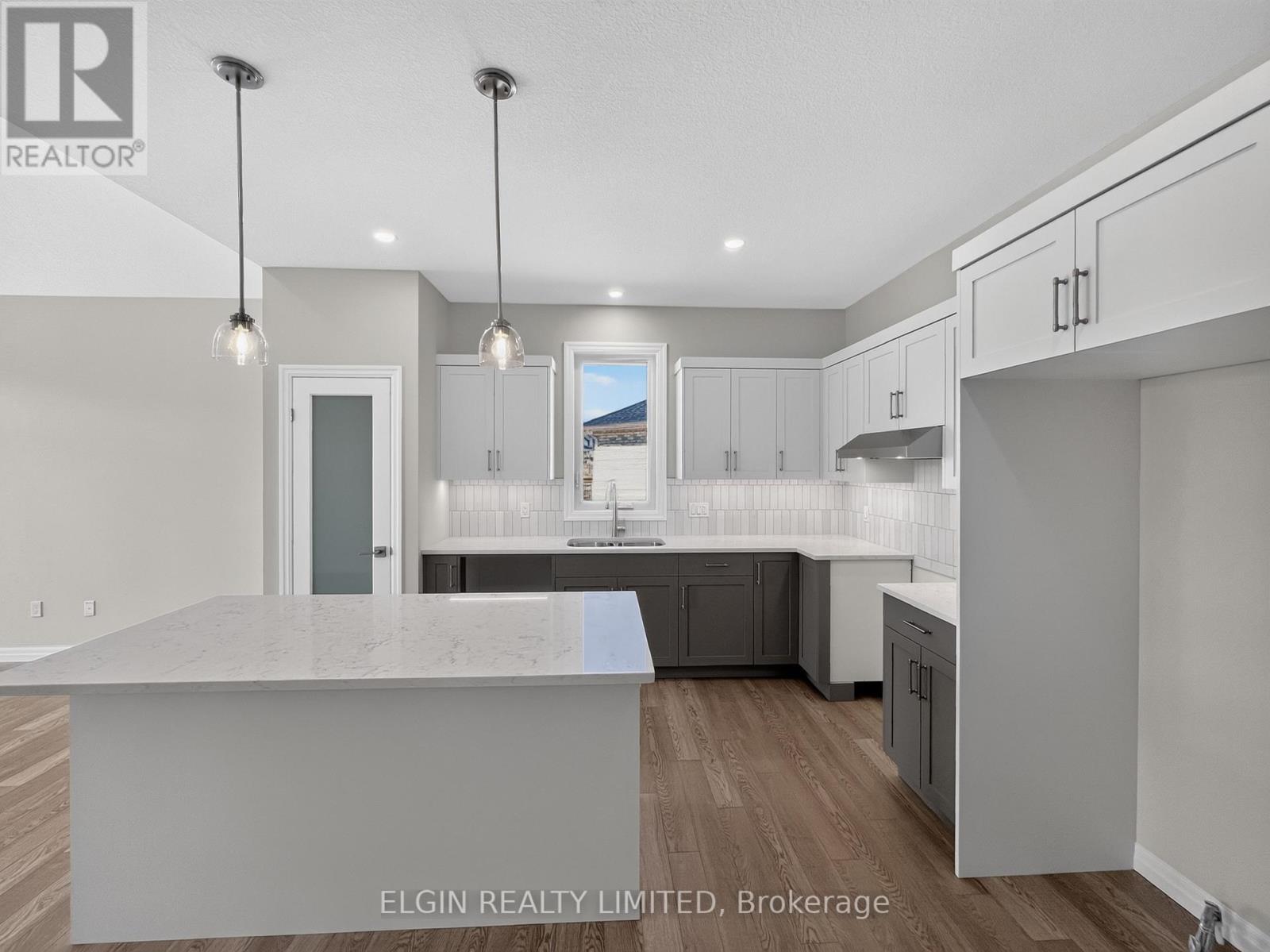 5 COLUMBUS COURT - 9