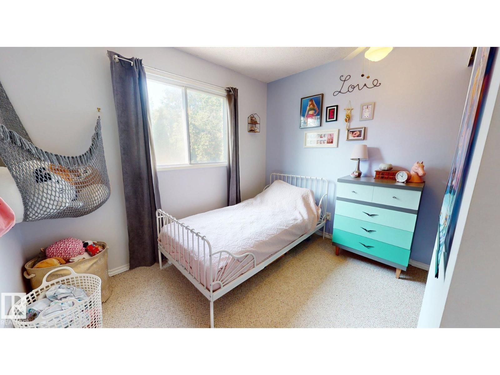 137 Greenwood DR - 16
