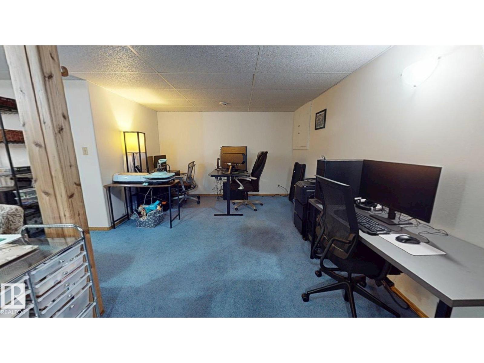 137 Greenwood DR - 18