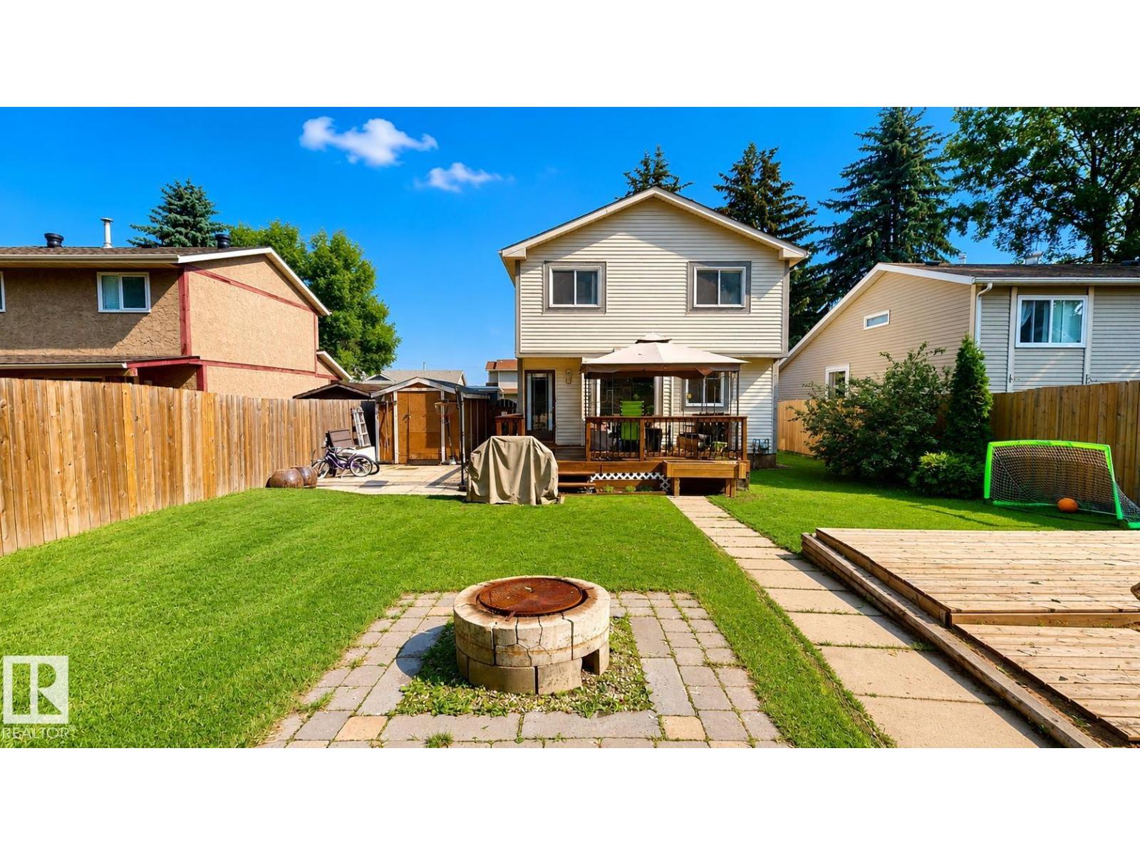 137 Greenwood DR - 24