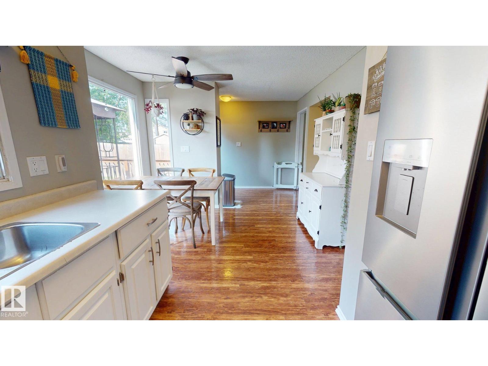137 Greenwood DR - 7