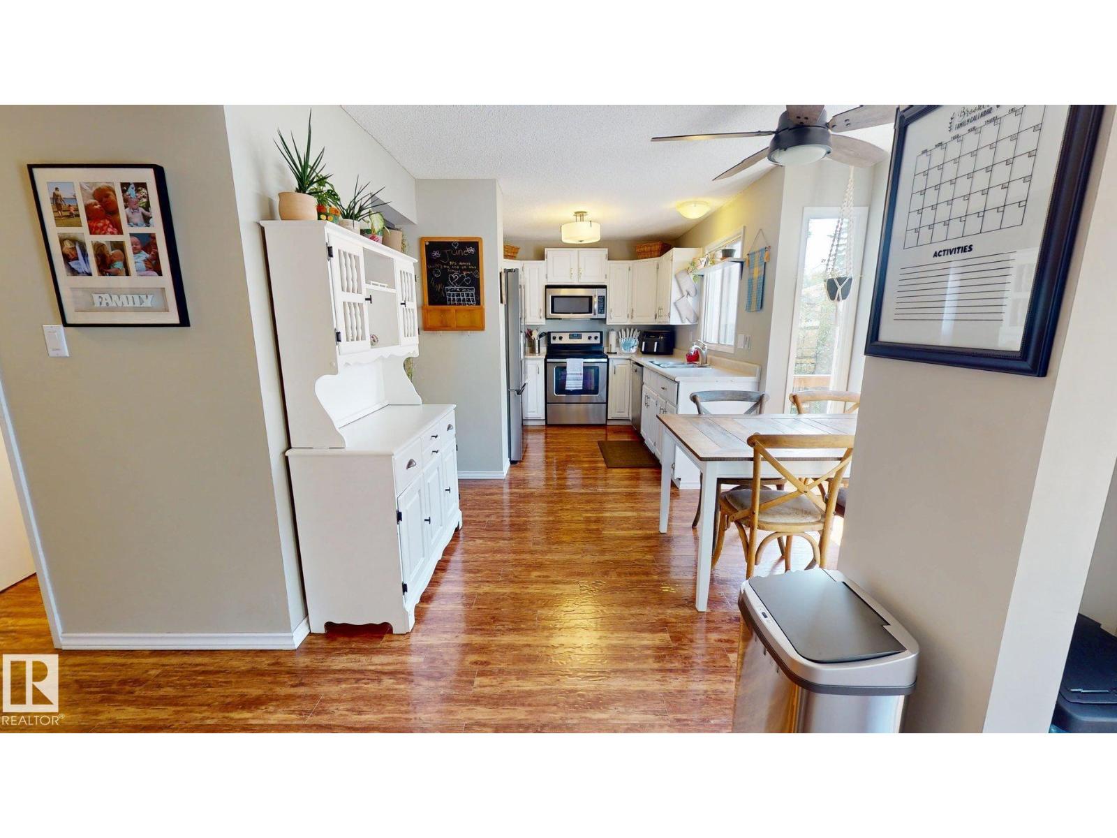 137 Greenwood DR - 8