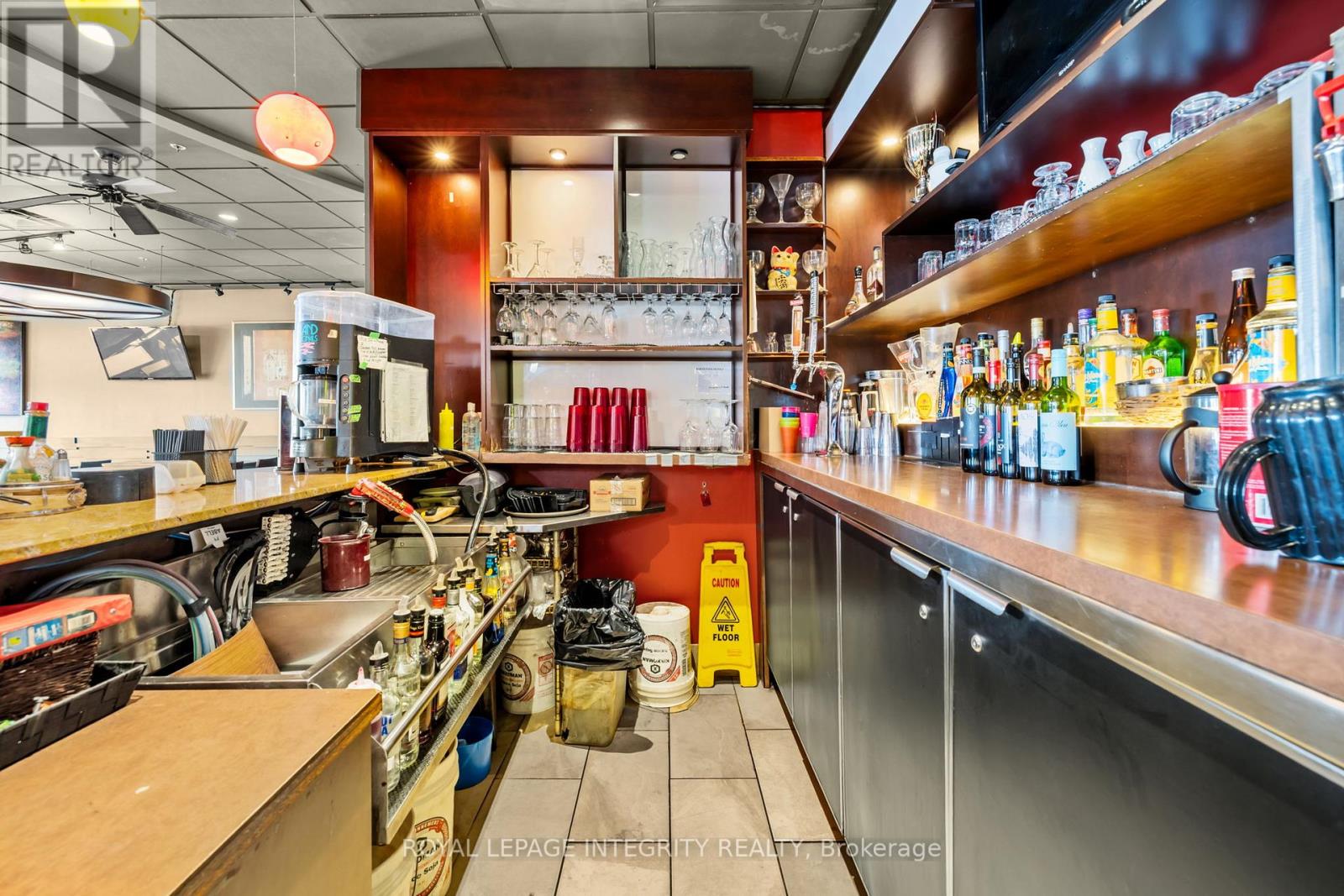 Business for Sale in Ottawa – 2150 ROBERTSON RD ROAD S, Ottawa – MLS# X13513756 - Image 11