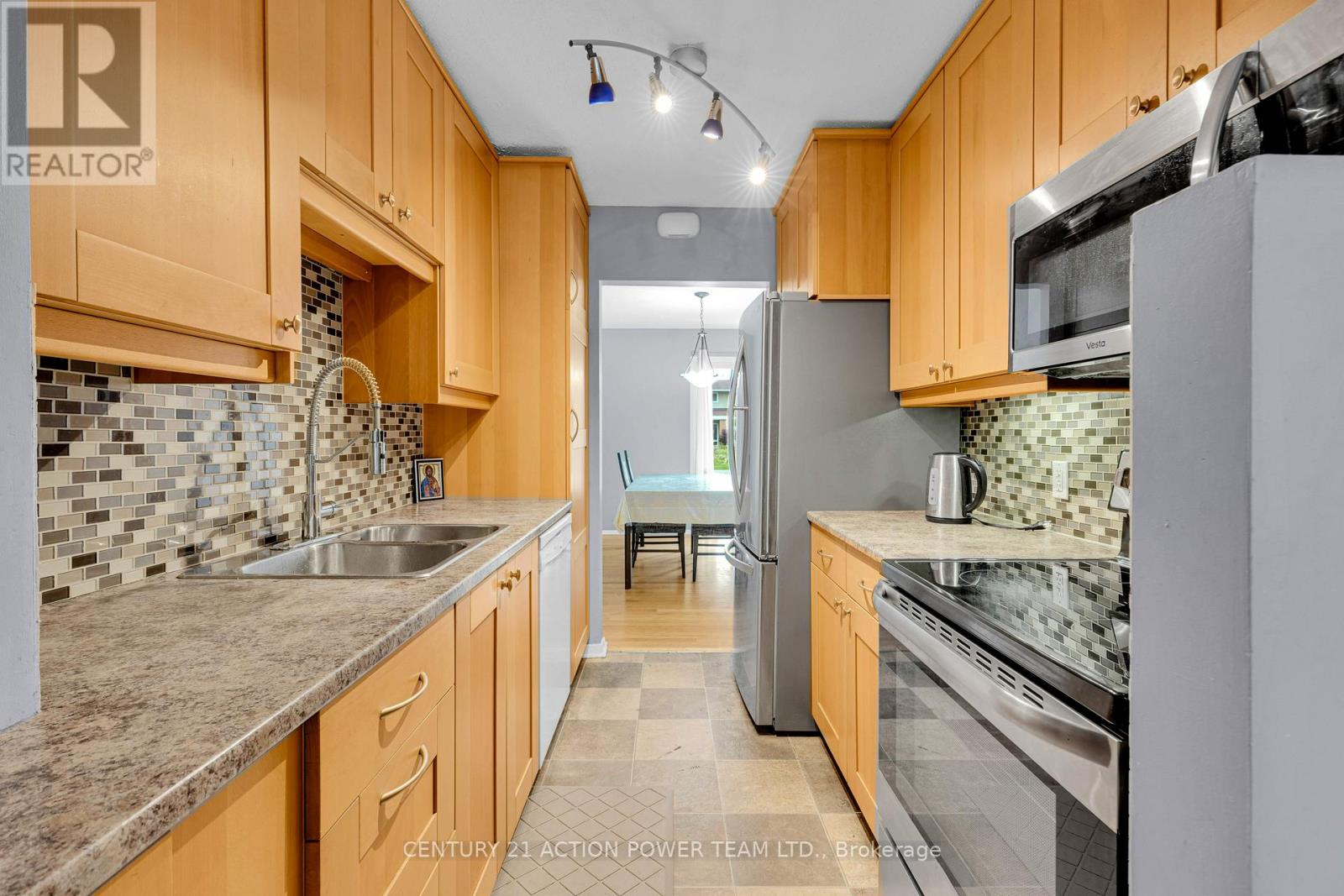 1299 MEADOWLANDS DRIVE E - 13