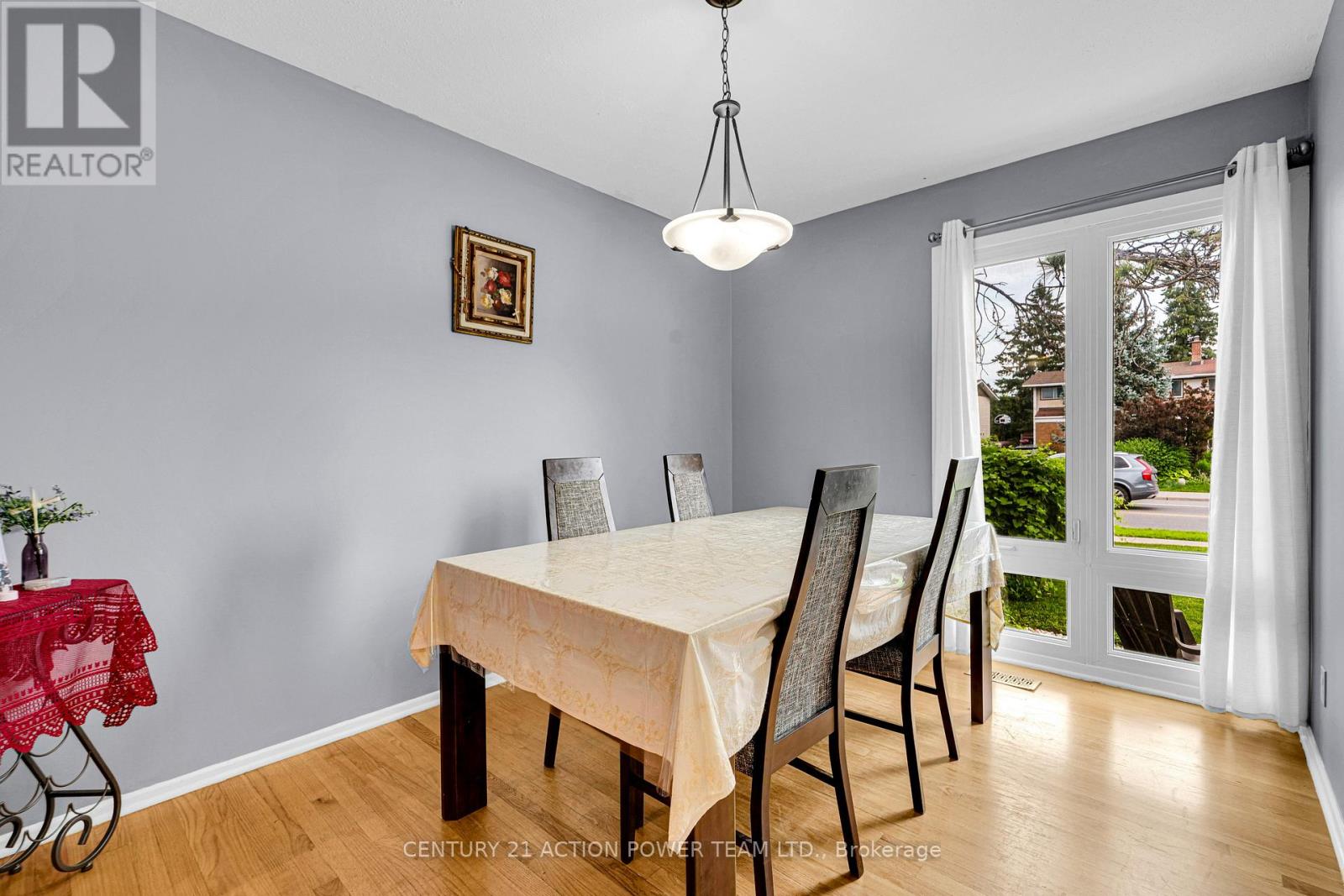 3 Bed, 2 Bath House for Sale in Ottawa – 1299 MEADOWLANDS DRIVE E, Ottawa – MLS# X13513898 - Image 9