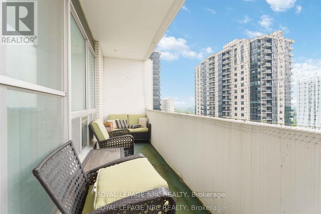 #1107 35 TOWERING HEIGHTS BOULEVARD - 28