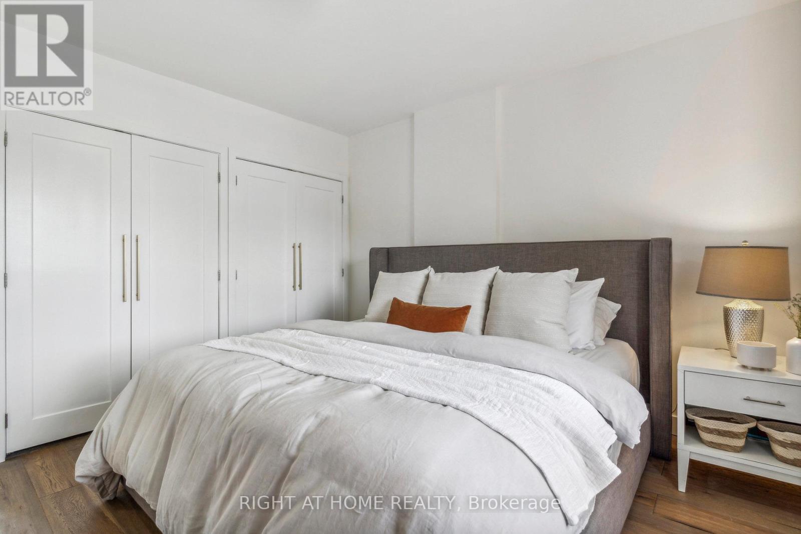 141 O'CONNOR DRIVE - 23