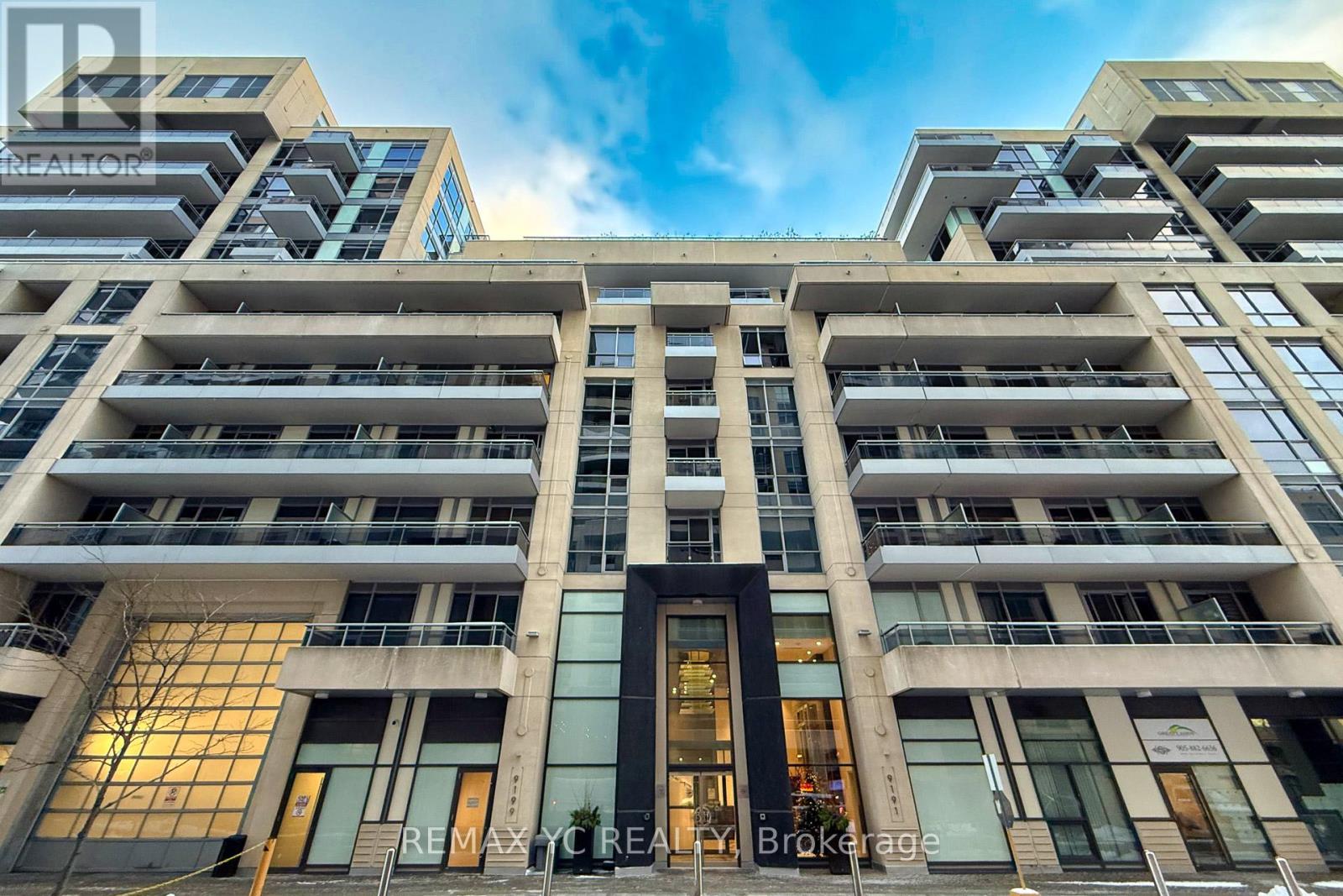 #201 9191 YONGE STREET - 1