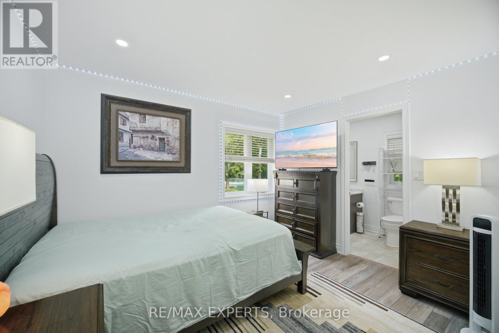 3211 COVE AVENUE - 18