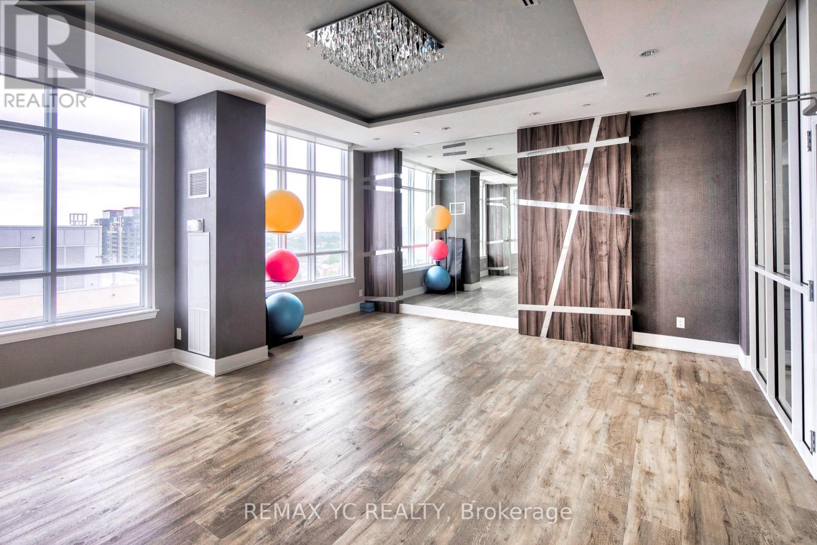 #201 9191 YONGE STREET - 28