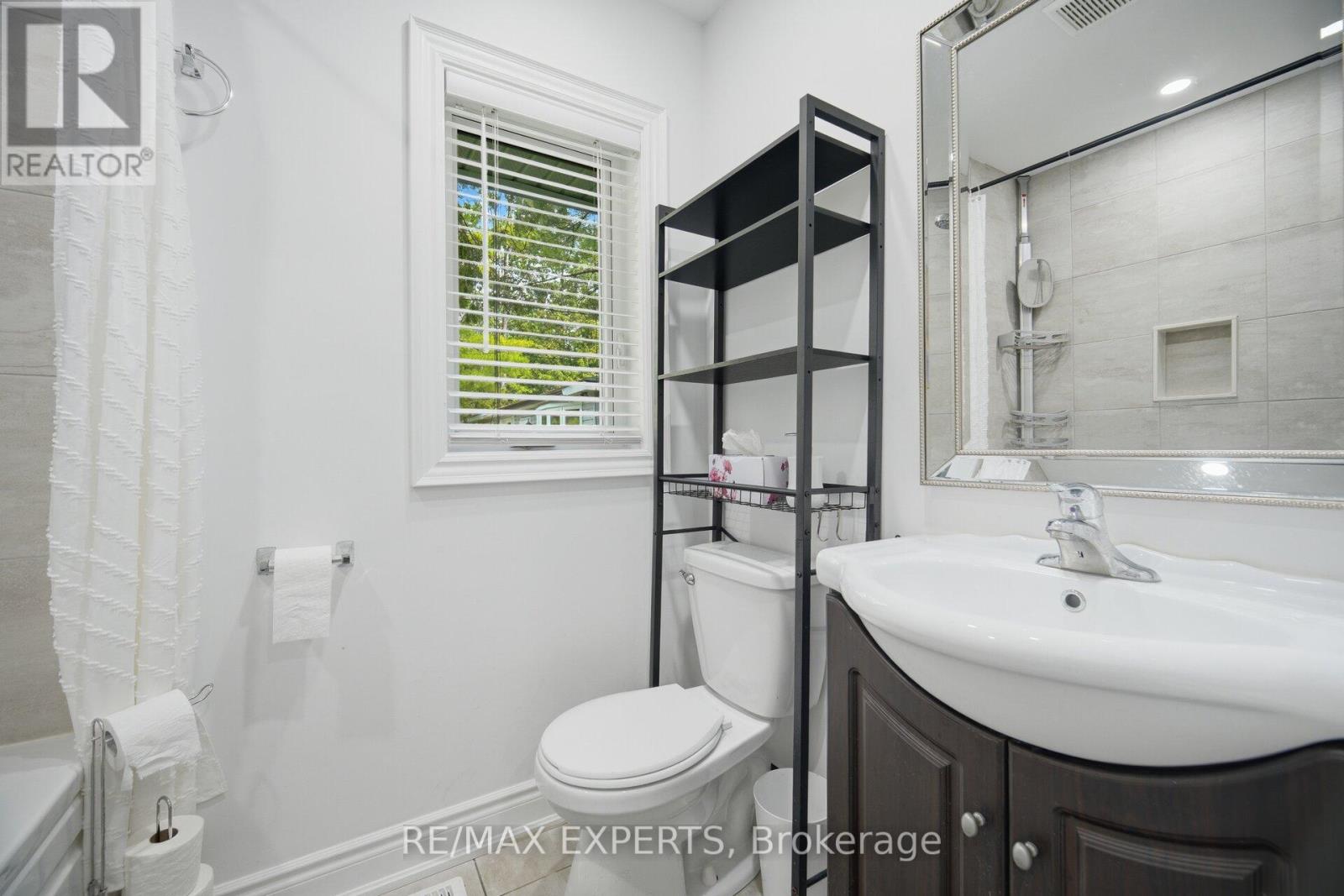 3211 COVE AVENUE - 25