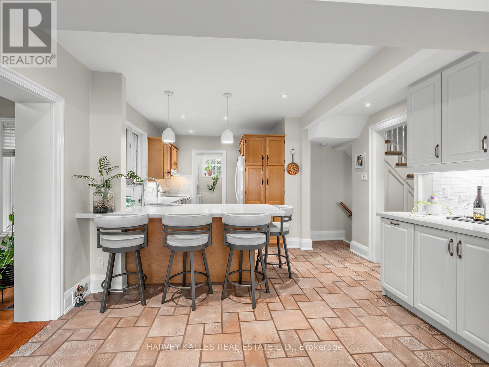 287 ST. LEONARD'S AVENUE - 13