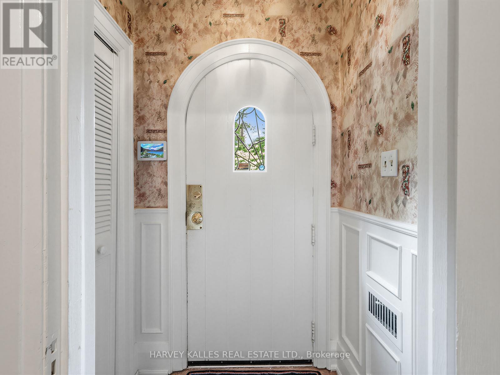 287 ST. LEONARD'S AVENUE - 4