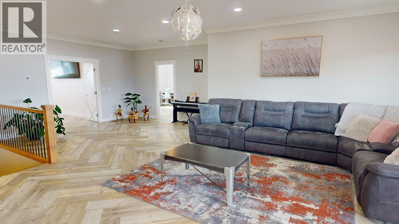8304 81 STREET - 19