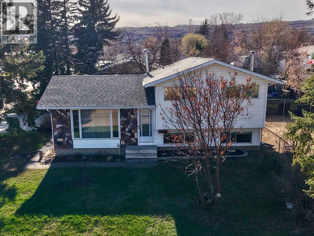 9714 77 Avenue - 8