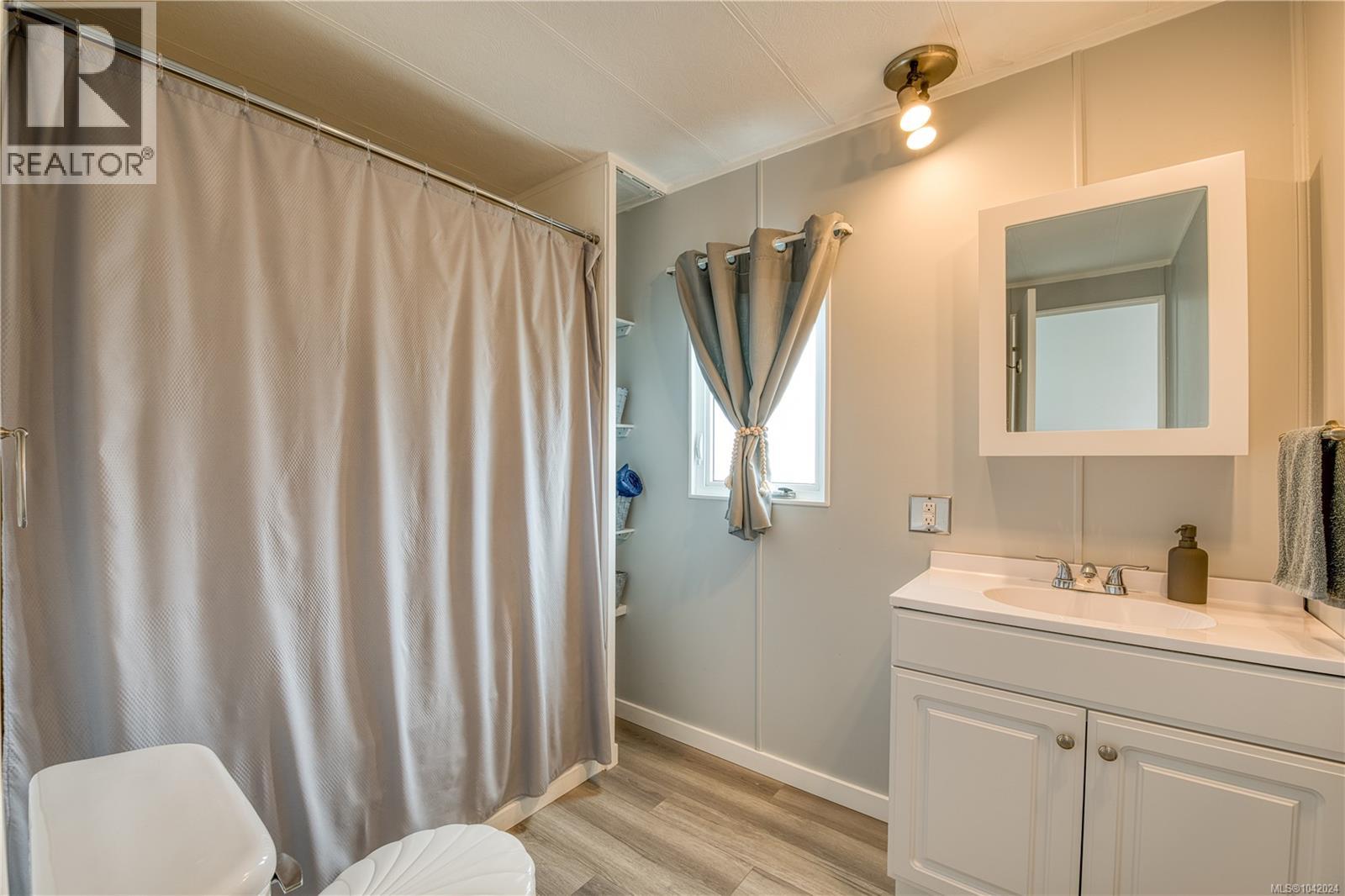 #56 5250 Beaver Harbour Rd - 12