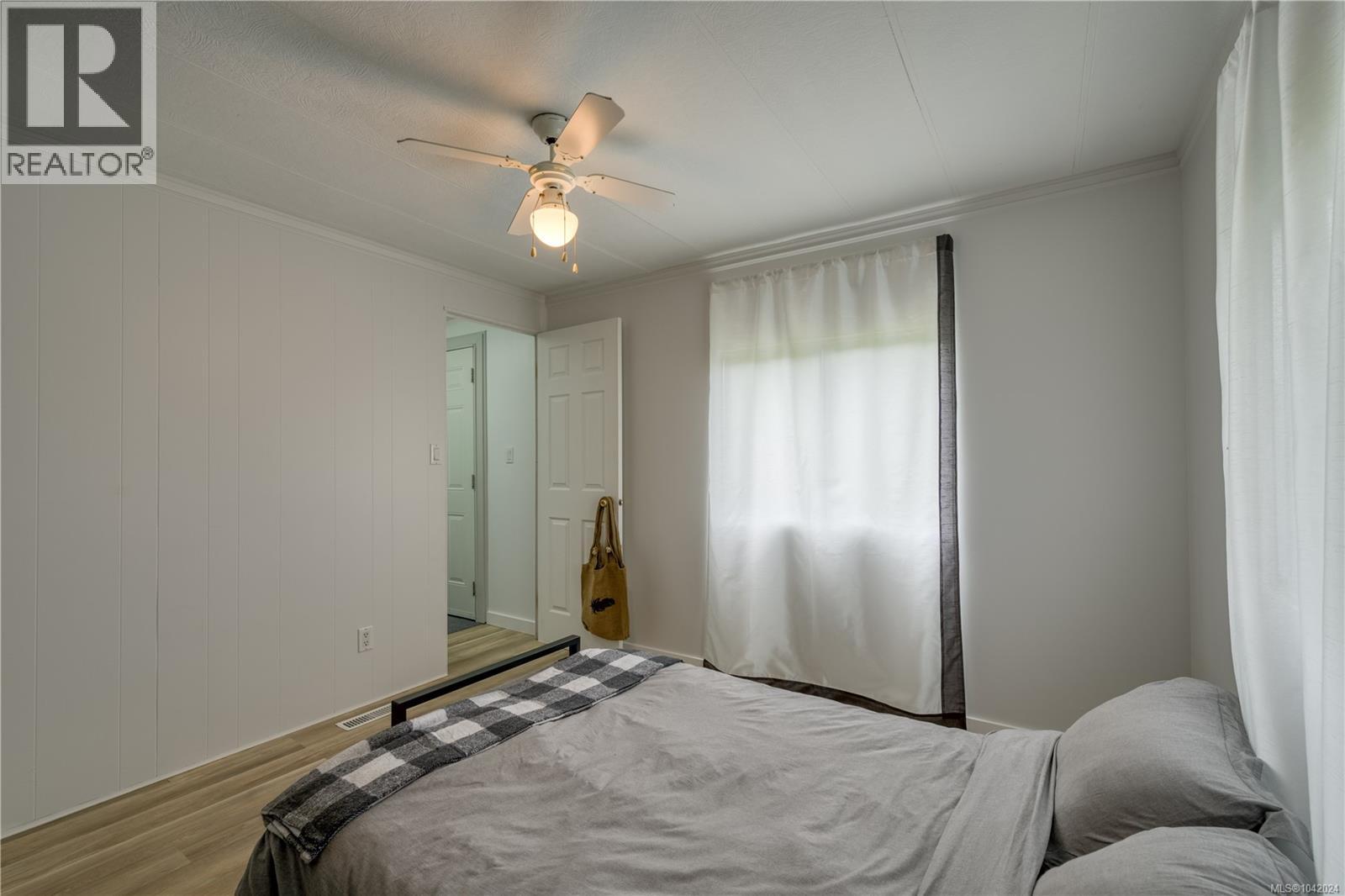 #56 5250 Beaver Harbour Rd - 18