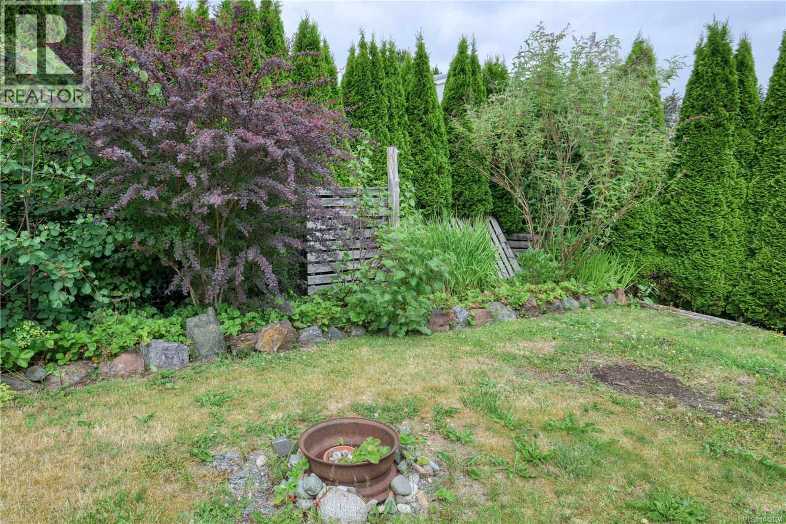 #56 5250 Beaver Harbour Rd - 21