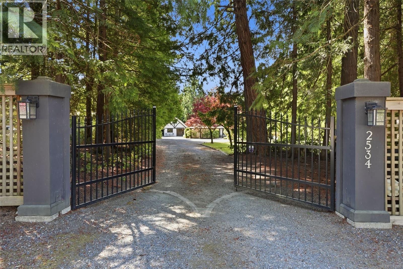 2534 Island Hwy W - 12