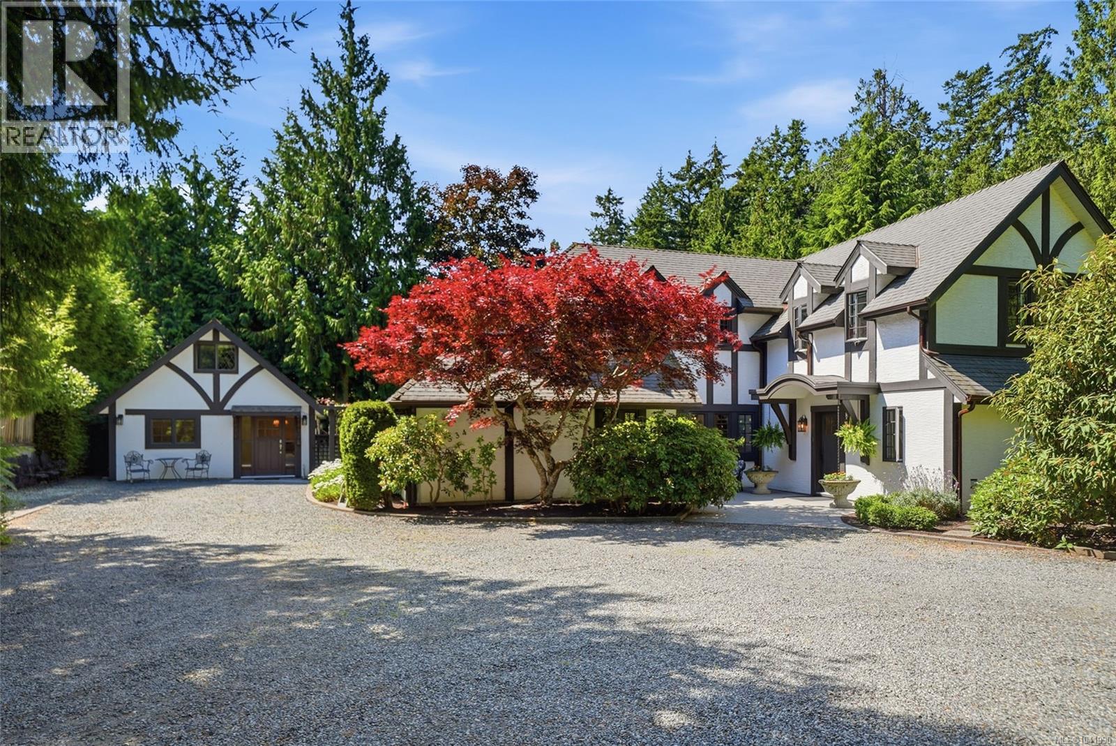 2534 Island Hwy W - 14