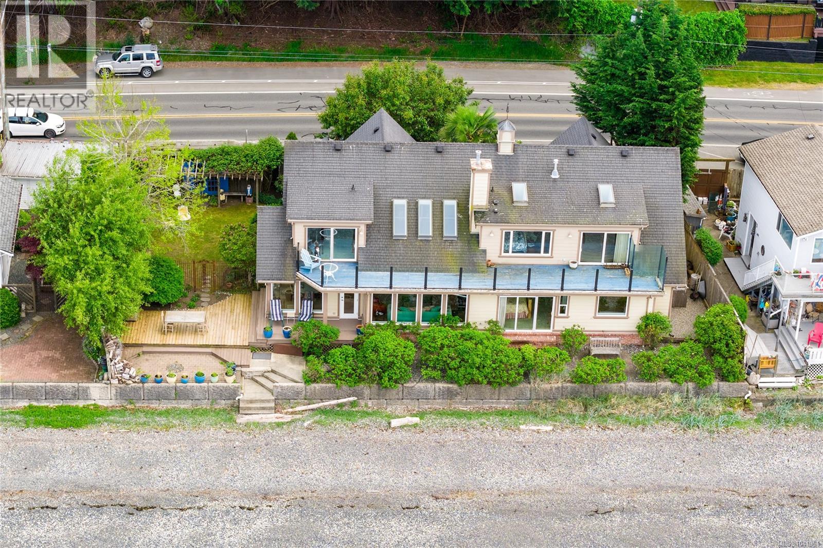 2995 Island Hwy W - 22