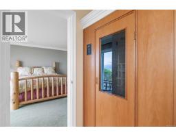2995 Island Hwy W, Qualicum Beach, BC V9K2H2 Photo 18