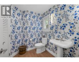 2995 Island Hwy W, Qualicum Beach, BC V9K2H2 Photo 20