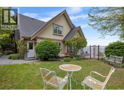 2995 Island Hwy W, Qualicum Beach, BC V9K2H2 Photo 25