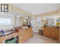 2995 Island Hwy W, Qualicum Beach, BC V9K2H2 Photo 34