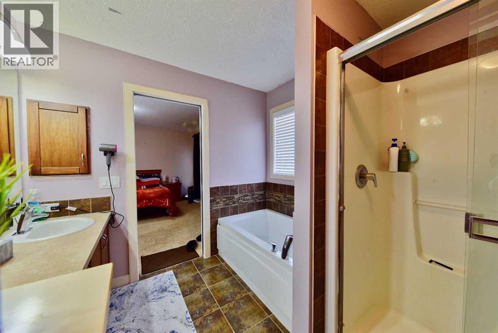 18 Redstone Manor NE - 25