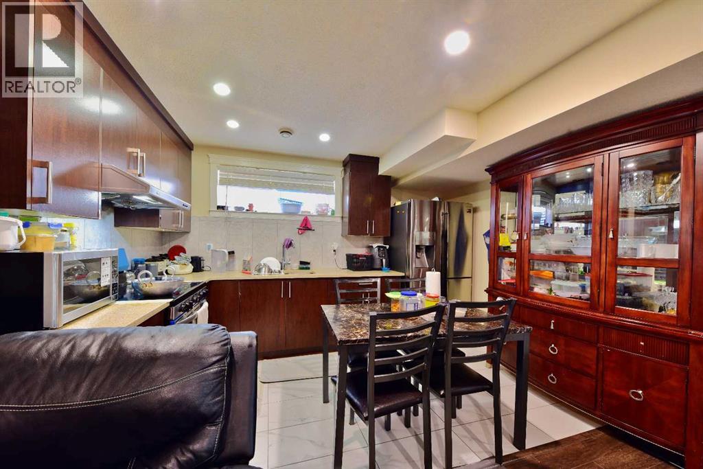 18 Redstone Manor NE - 30