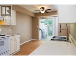 2pc Bathroom - 7 Graystone Court, Paris, ON N3L3Y1 Photo 9