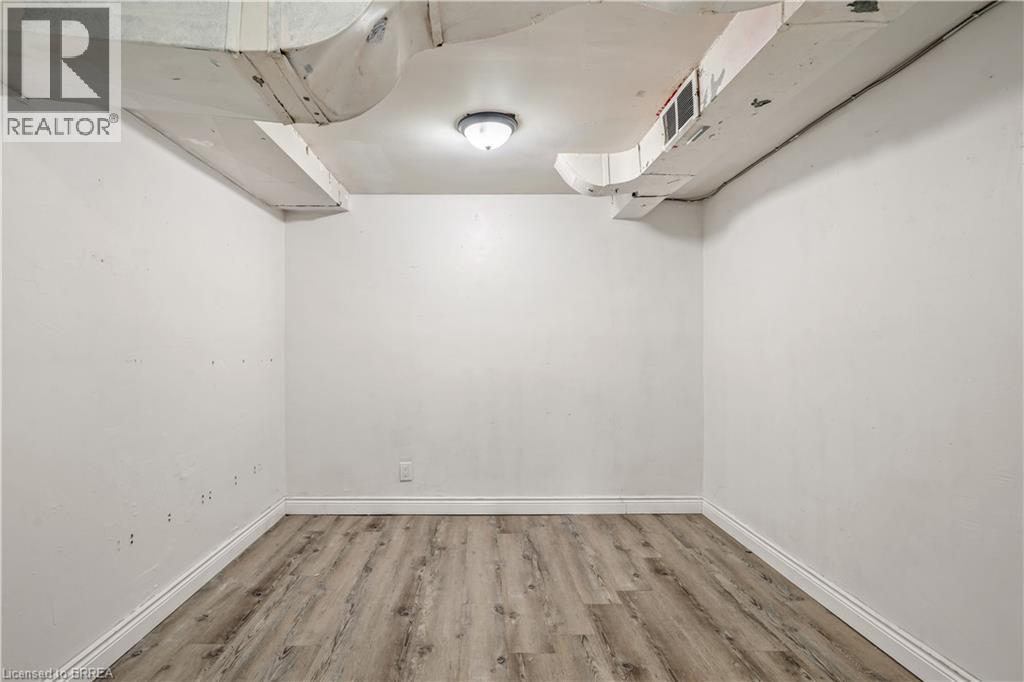 171 NELSON Street - 23
