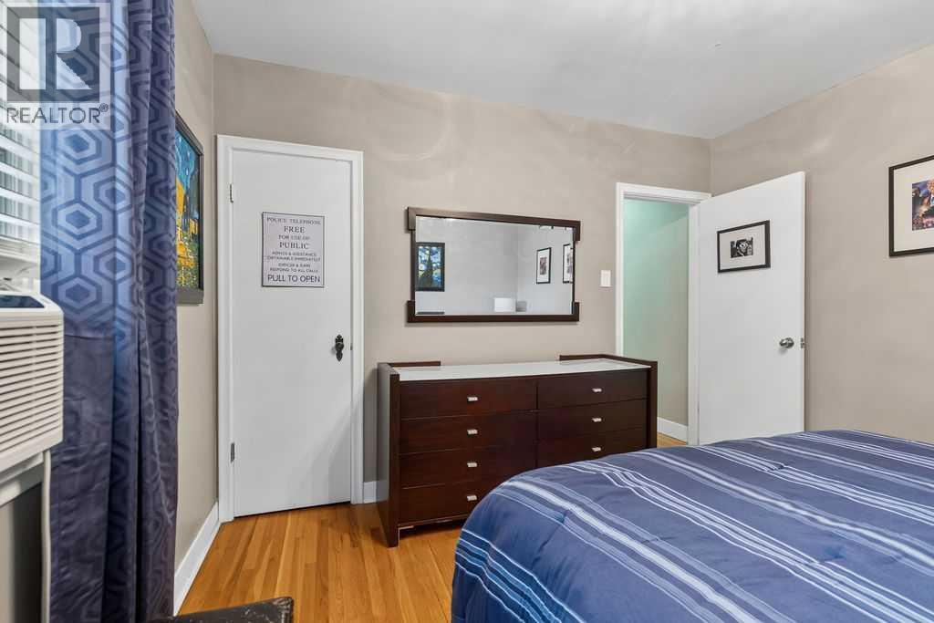 445 29 Avenue NW — photo 13