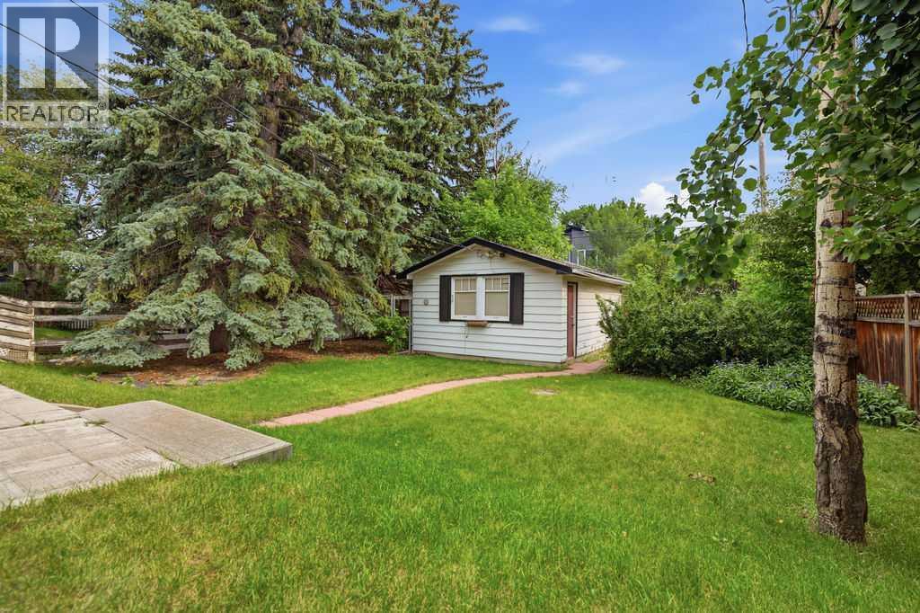 445 29 Avenue NW — photo 32