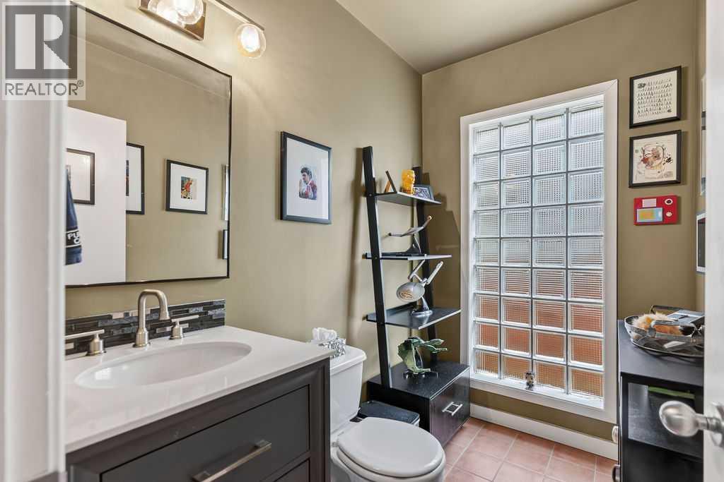 445 29 Avenue NW — photo 14
