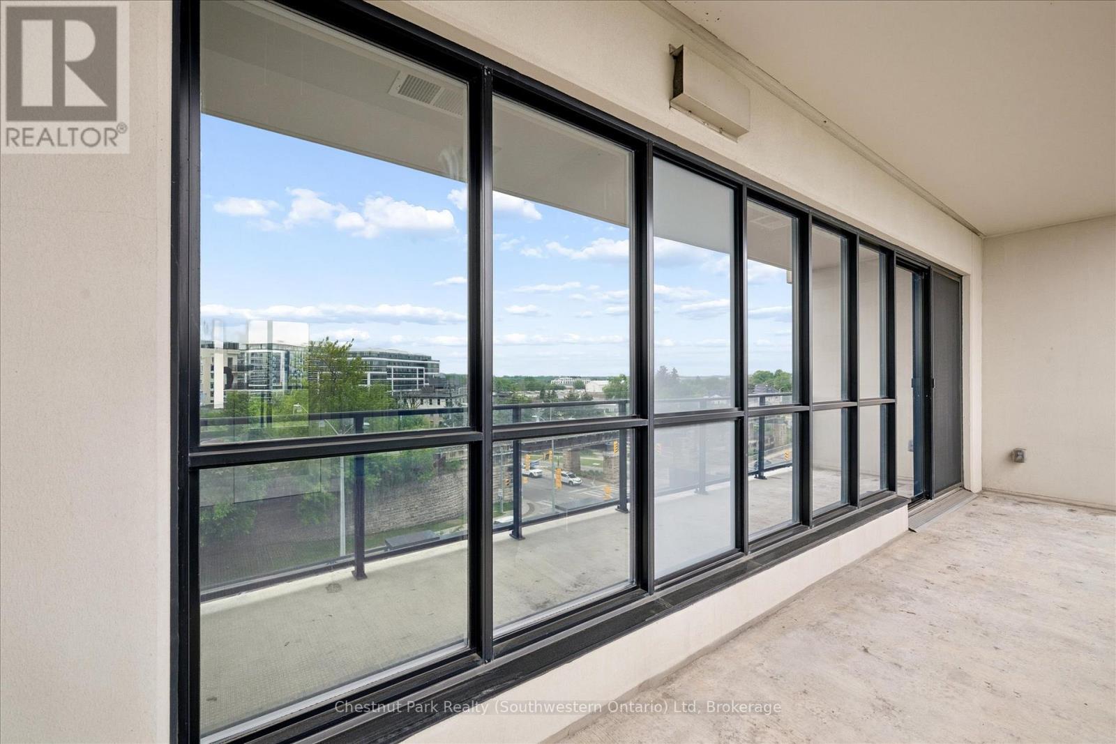 #405 160 MACDONELL STREET - 19
